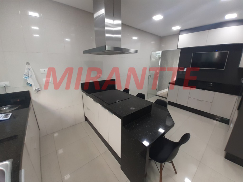 Sobrado de 230m² com 3 quartos em Imirim