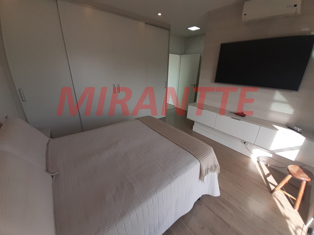 Sobrado de 230m² com 3 quartos em Imirim