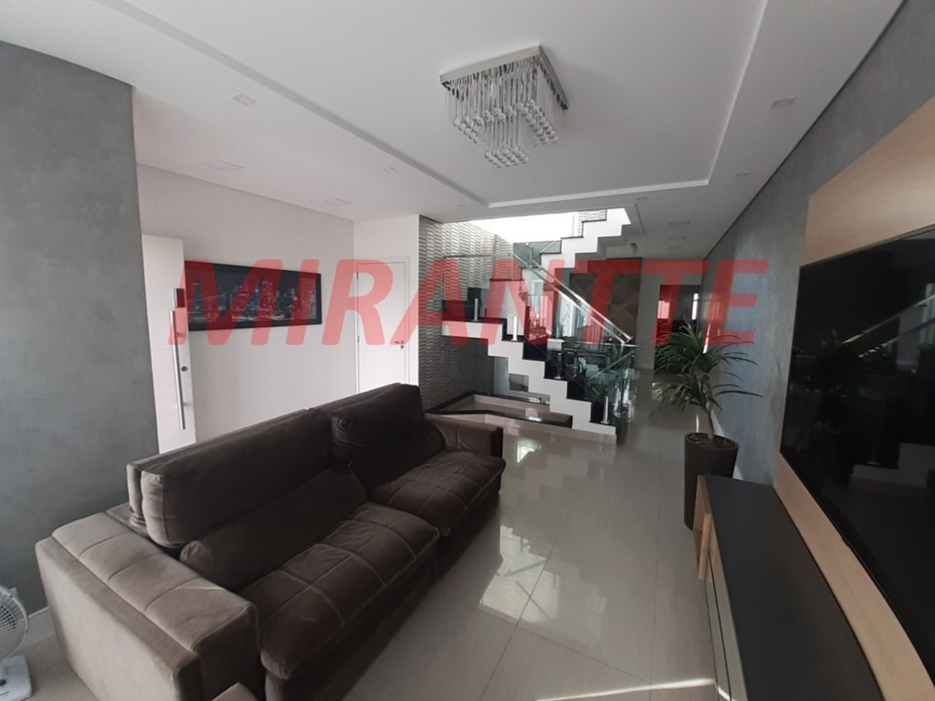 Sobrado de 230m² com 3 quartos em Imirim