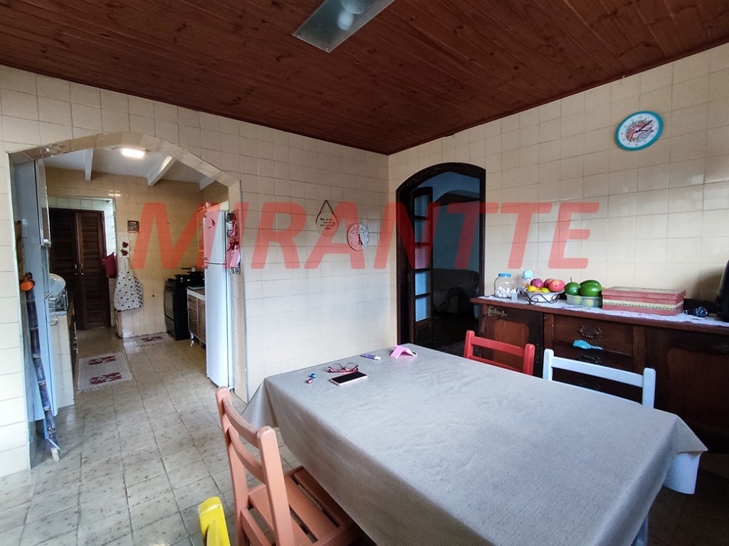 Casa terrea de 190m² com 4 quartos em Horto Florestal