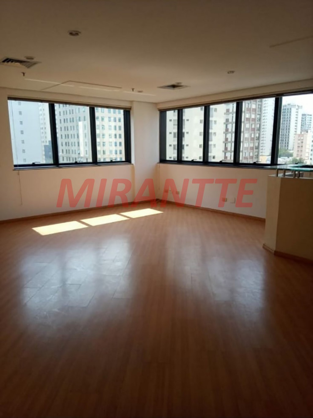 Comercial de 42m² em Indianópolis