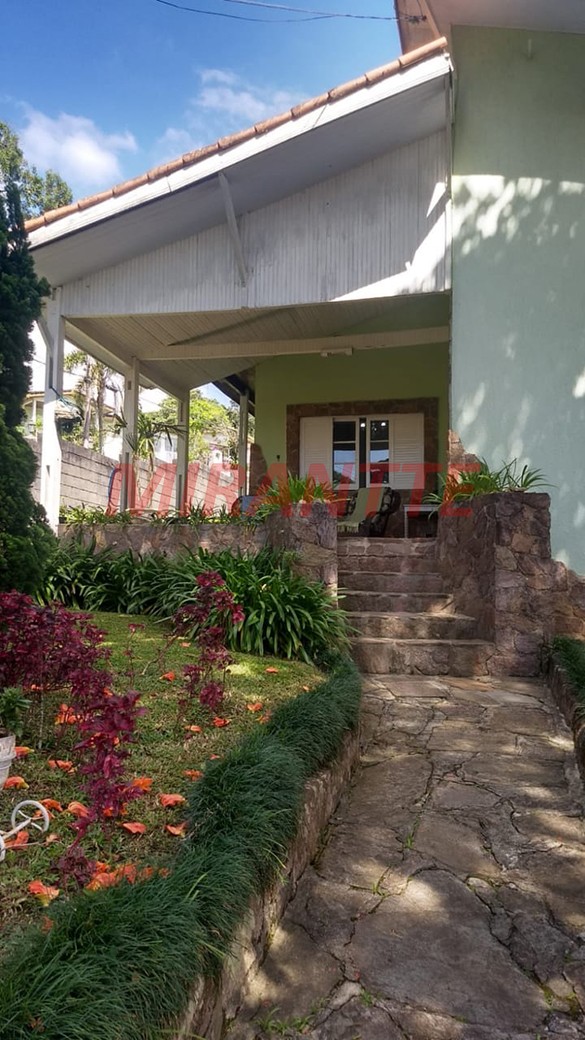 Casa terrea de 390m² com 4 quartos em Serra da Cantareira