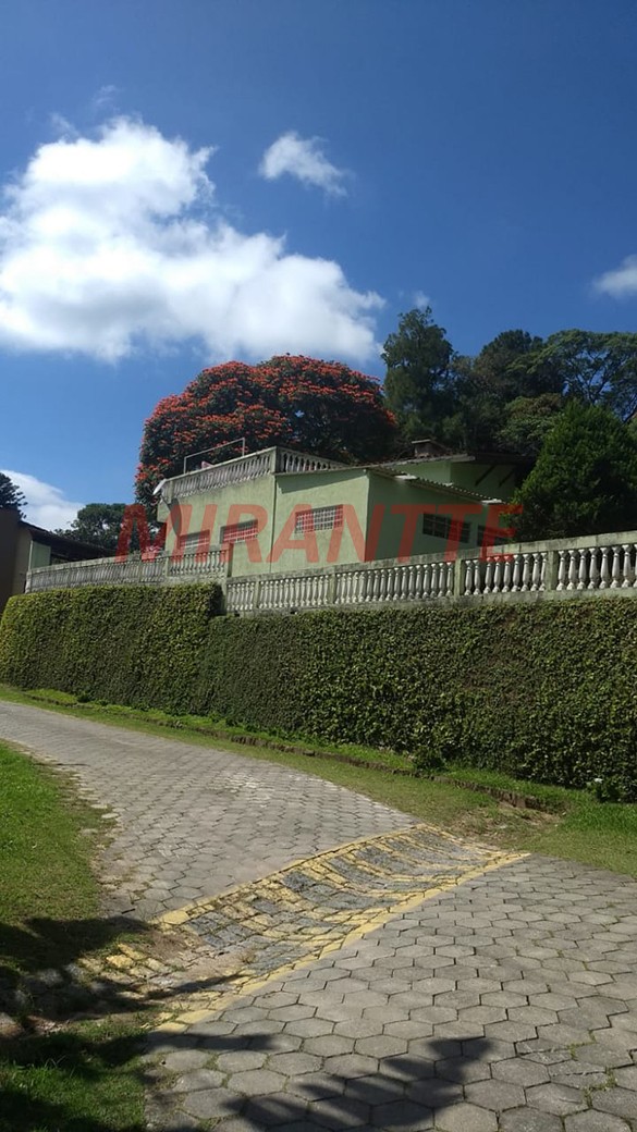 Casa terrea de 390m² com 4 quartos em Serra da Cantareira