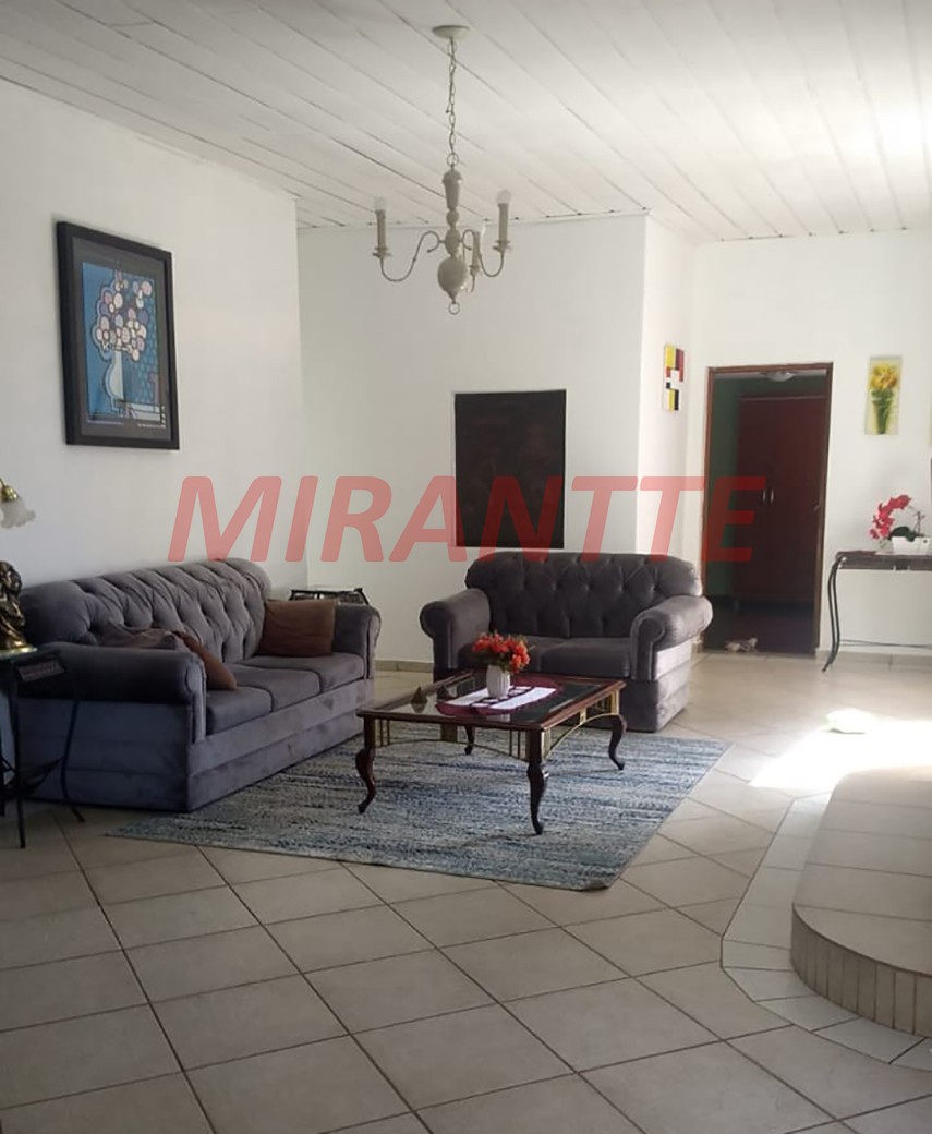 Casa terrea de 390m² com 4 quartos em Serra da Cantareira