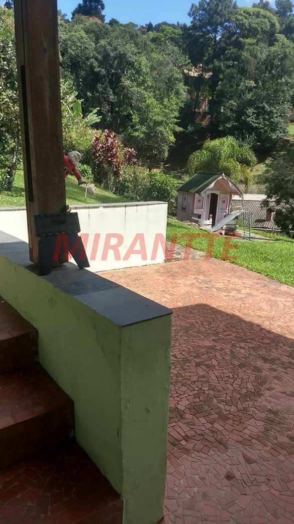 Casa terrea de 390m² com 4 quartos em Serra da Cantareira