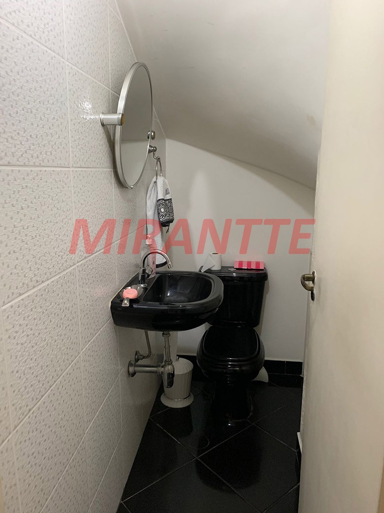 Sobrado de 150m² com 3 quartos em Água Fria