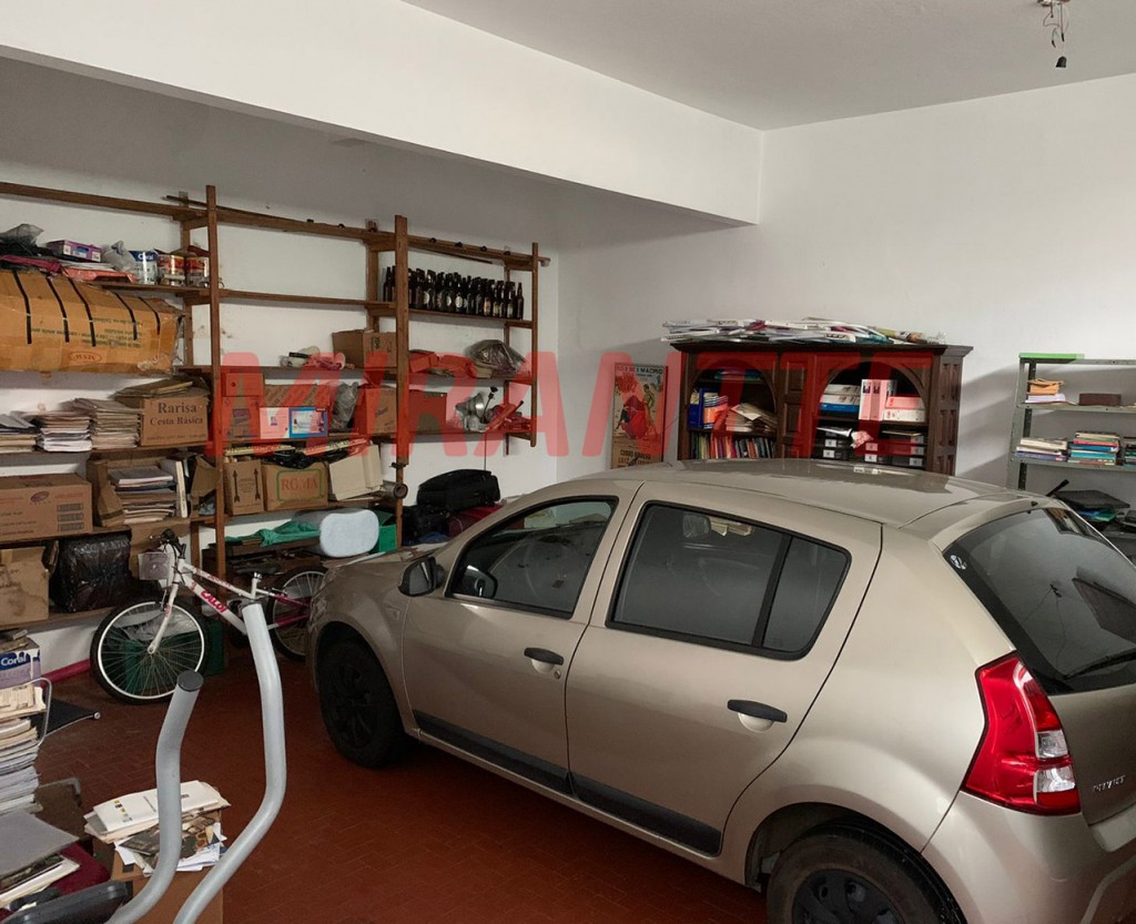 Sobrado de 150m² com 3 quartos em Água Fria