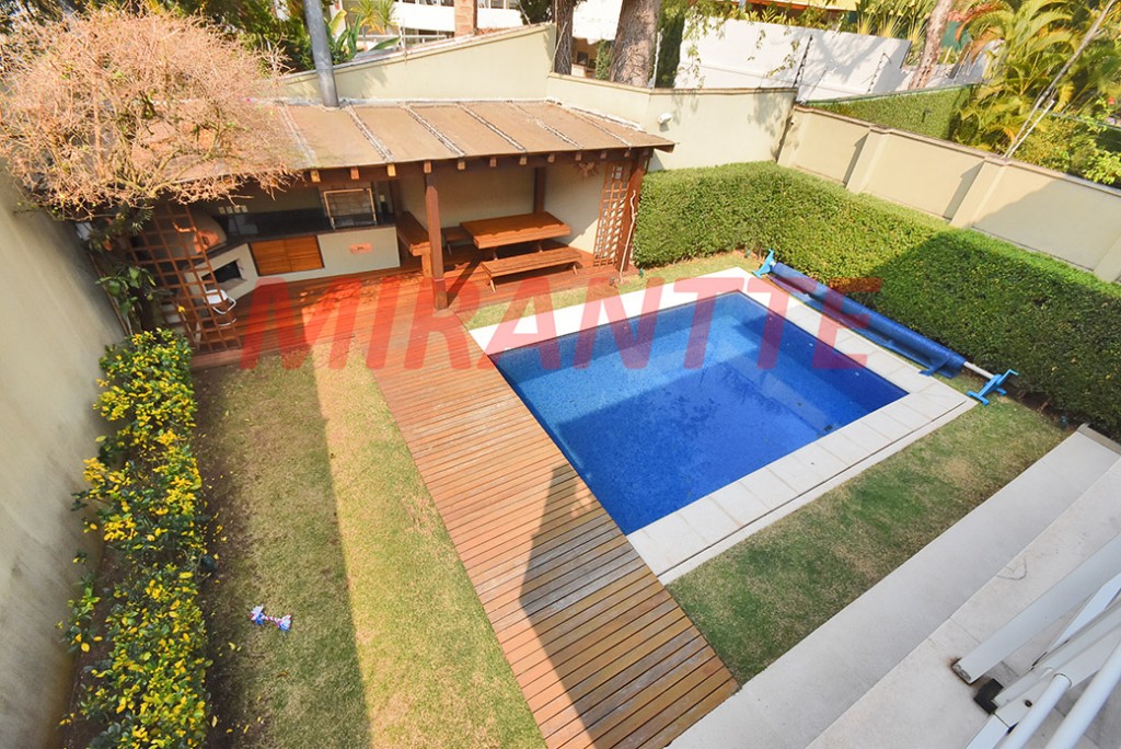 Sobrado de 500m² com 4 quartos em Morumbi