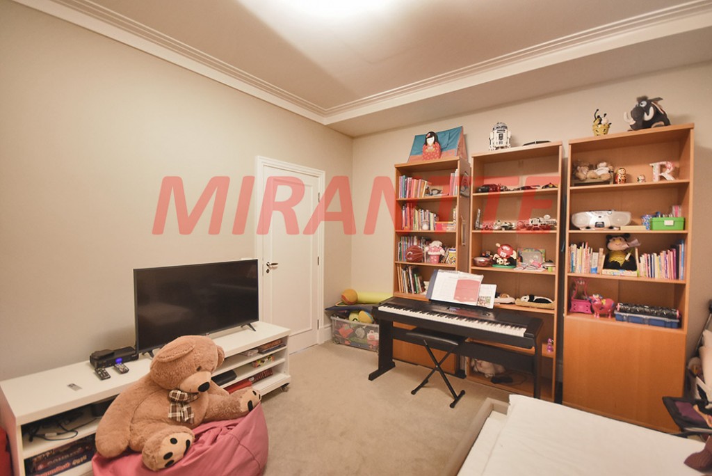 Sobrado de 500m² com 4 quartos em Morumbi