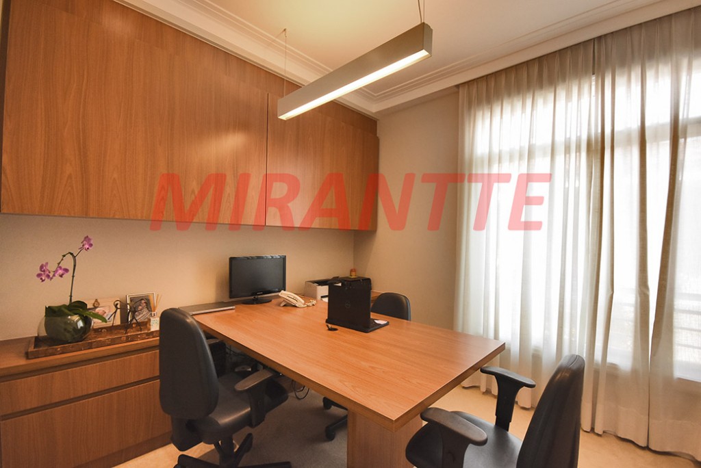 Sobrado de 500m² com 4 quartos em Morumbi