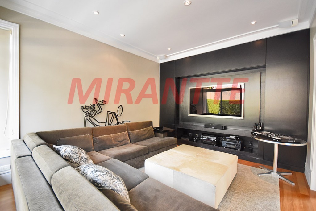 Sobrado de 500m² com 4 quartos em Morumbi