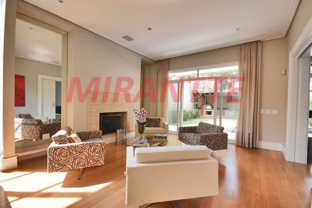 Sobrado de 500m² com 4 quartos em Morumbi