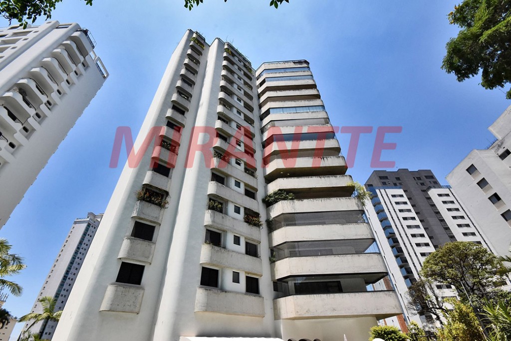 Apartamento de 311m² com 4 quartos em Campo Belo