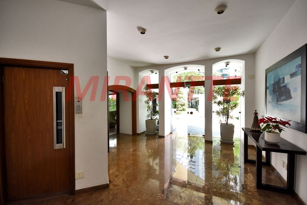 Apartamento de 311m² com 4 quartos em Campo Belo