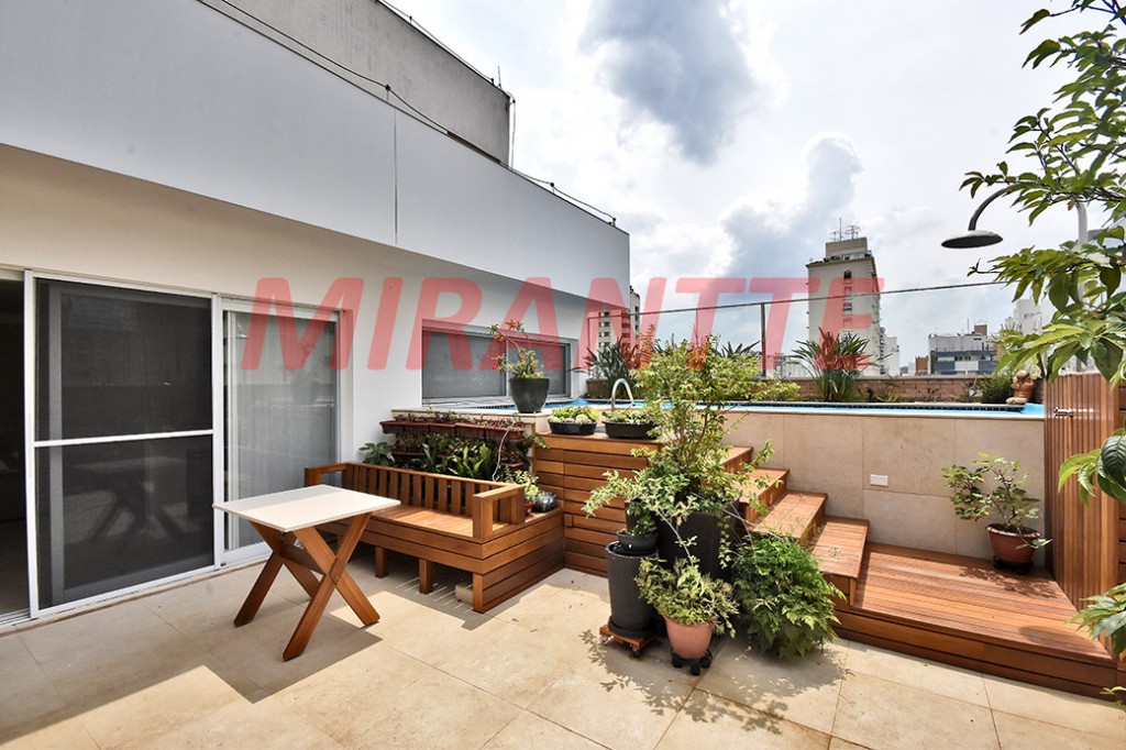 Cobertura de 181m² com 3 quartos em Moema