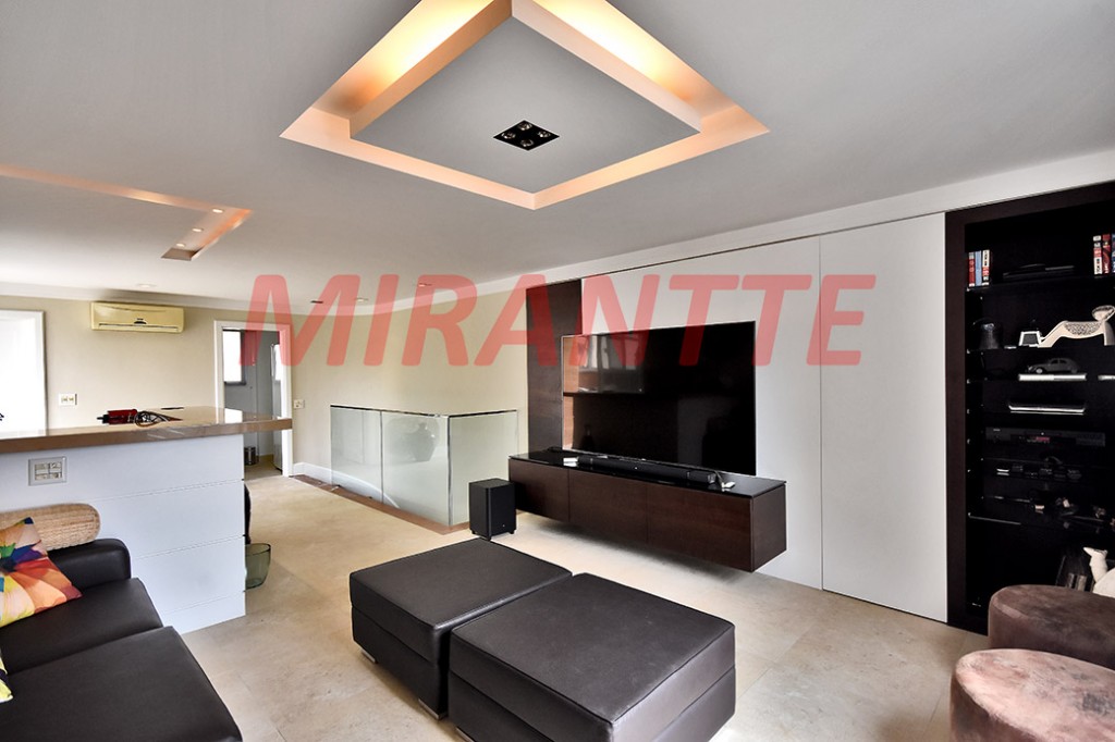 Cobertura de 181m² com 3 quartos em Moema