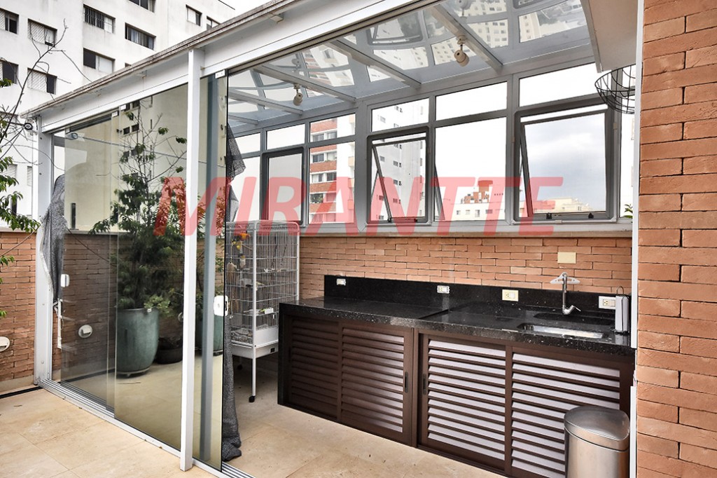 Cobertura de 181m² com 3 quartos em Moema
