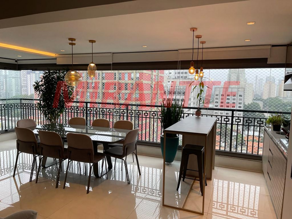 Apartamento de 140m² com 3 quartos em Chácara Santo Antônio