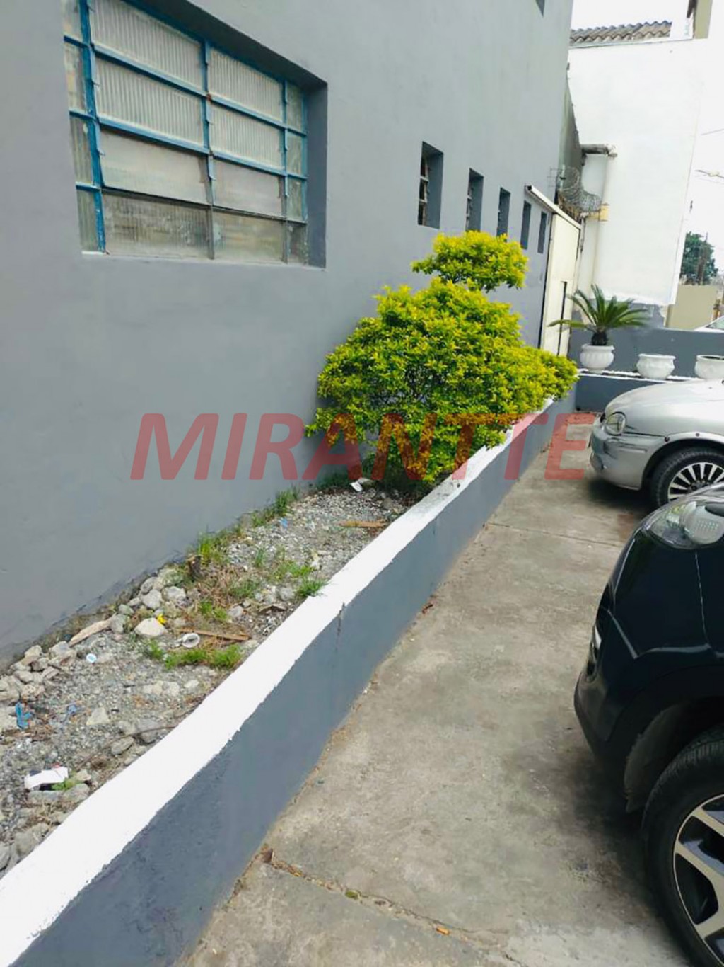 Comercial de 1000m² em Cumbica