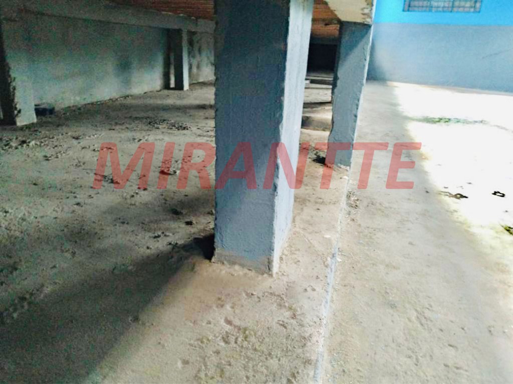 Comercial de 1000m² em Cumbica