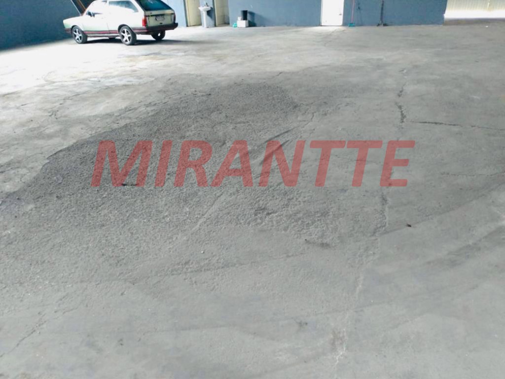 Comercial de 1000m² em Cumbica