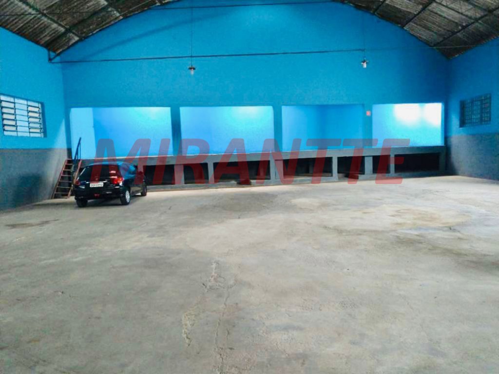 Comercial de 1000m² em Cumbica