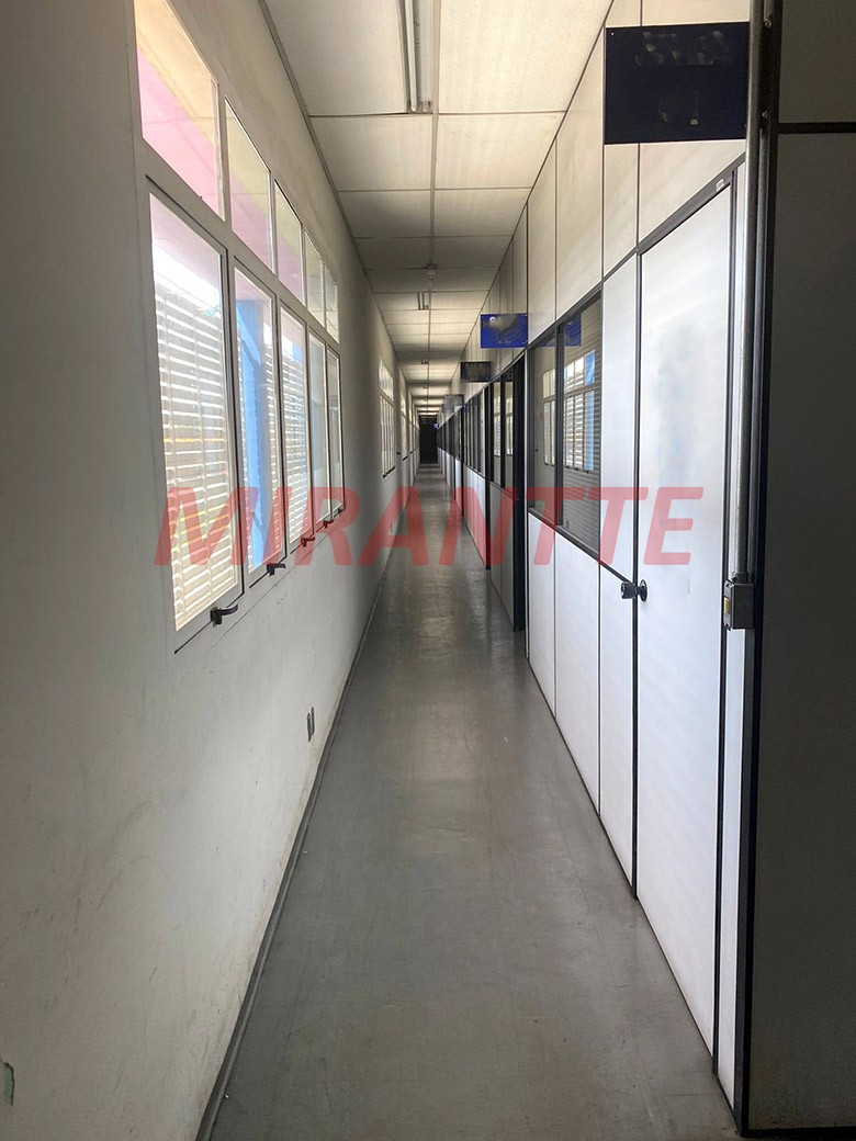 Comercial de 12000m² em Parque Novo Mundo