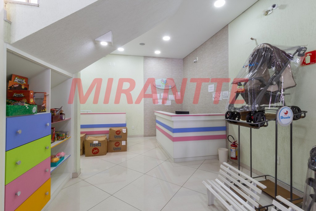 Comercial de 290m² em Jaçana