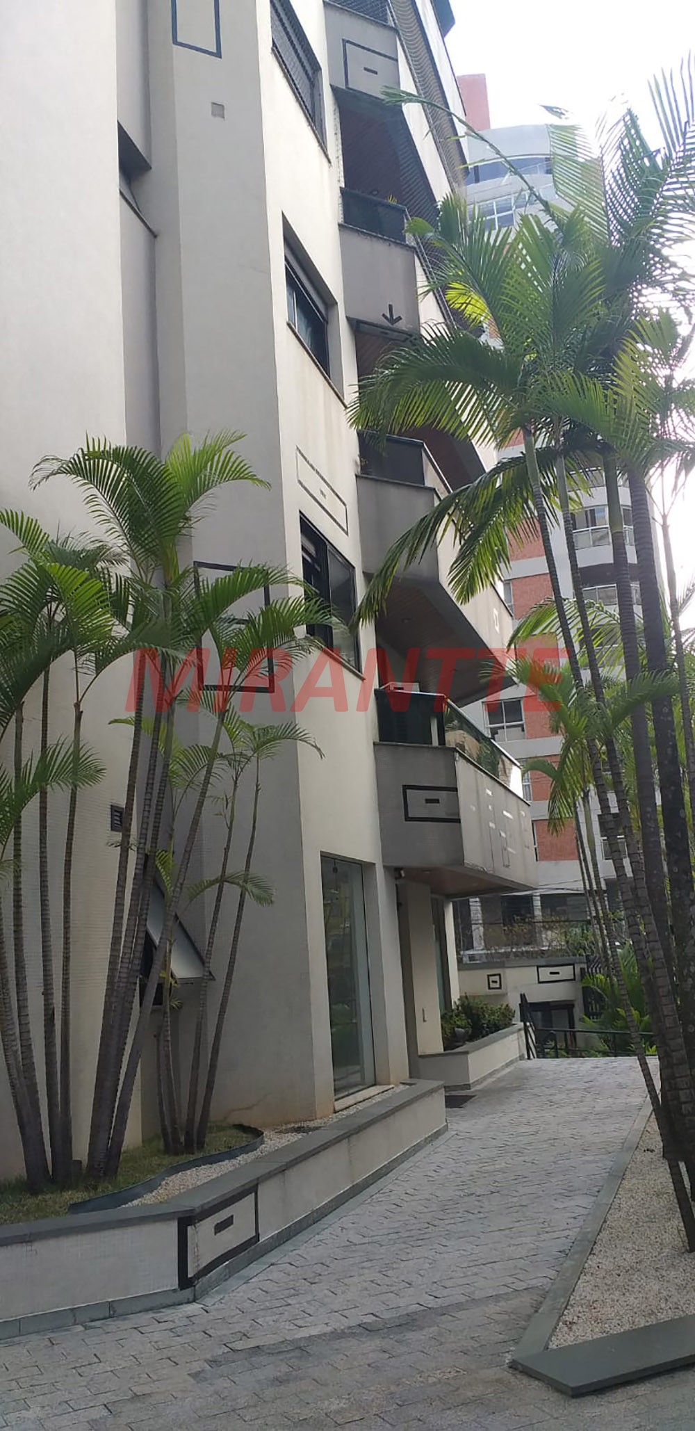 Apartamento de 210m² com 4 quartos em Perdizes