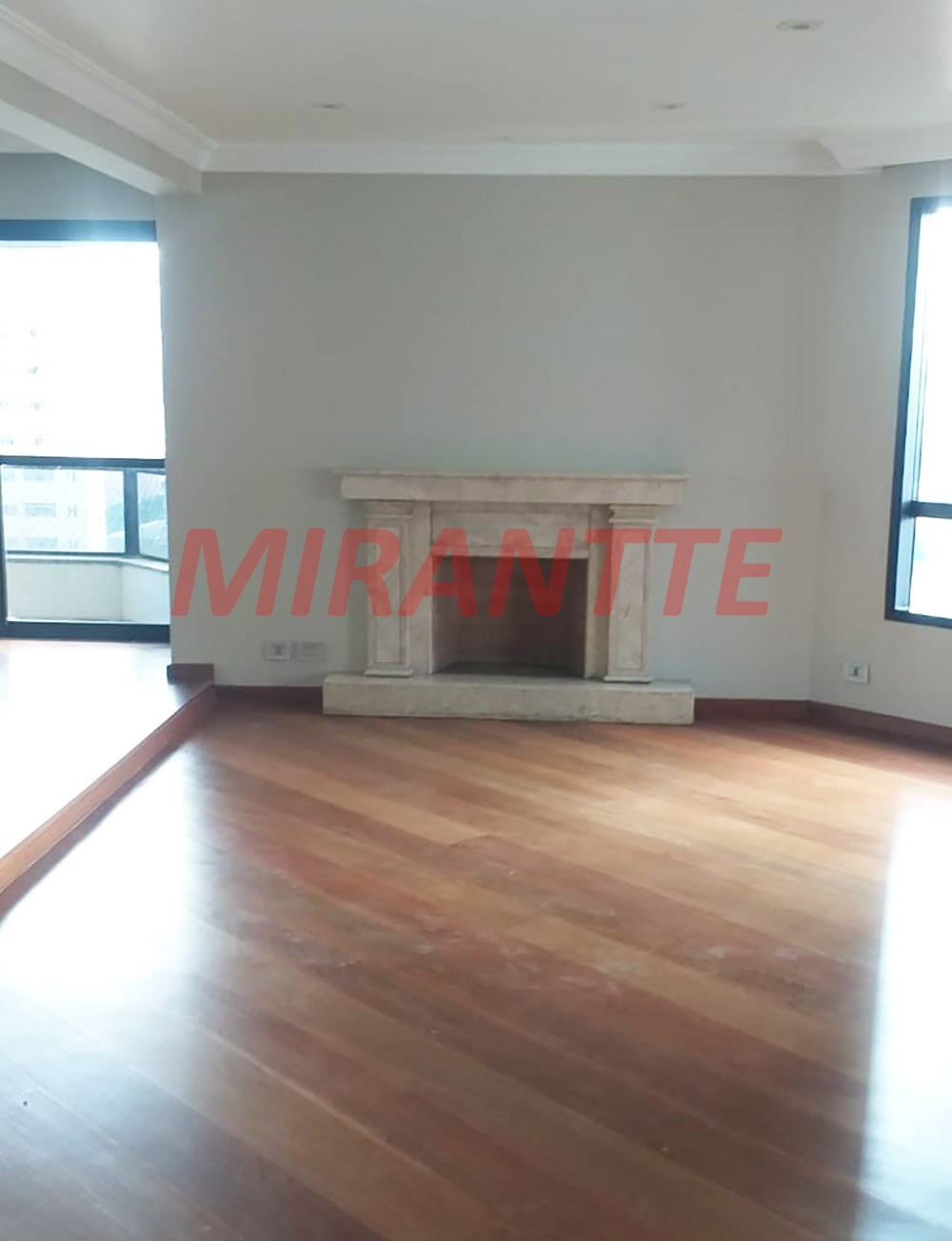 Apartamento de 210m² com 4 quartos em Perdizes