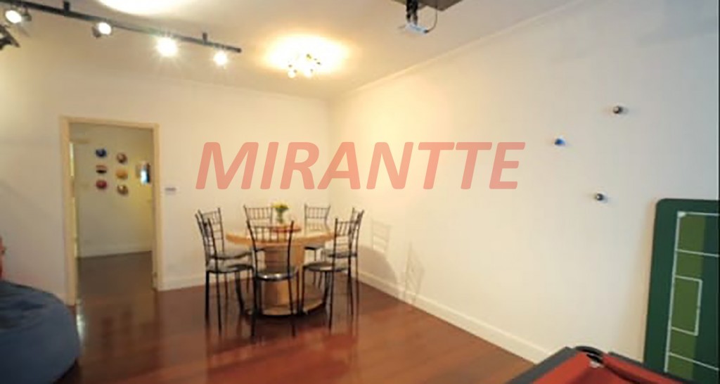 Apartamento de 150m² com 4 quartos em Centro
