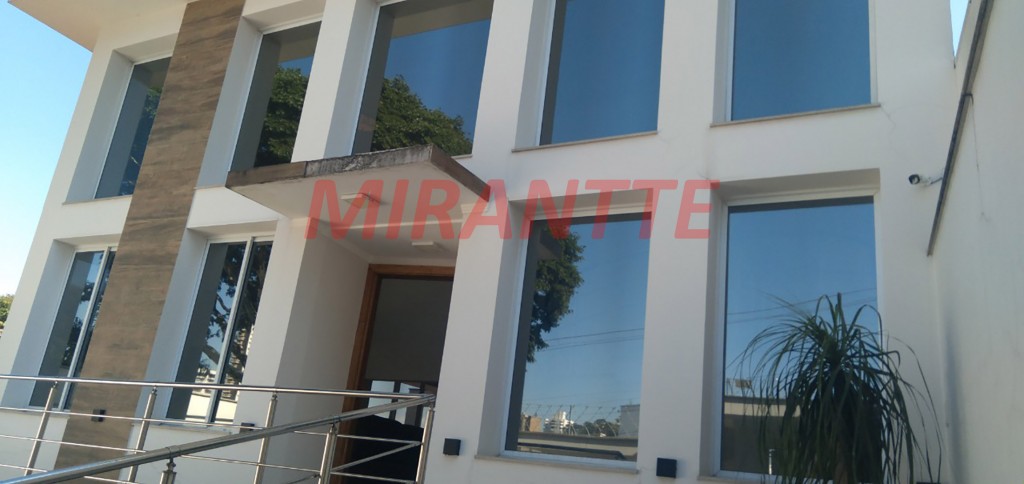 Sobrado de 4.11m² com 3 quartos em Jardim França
