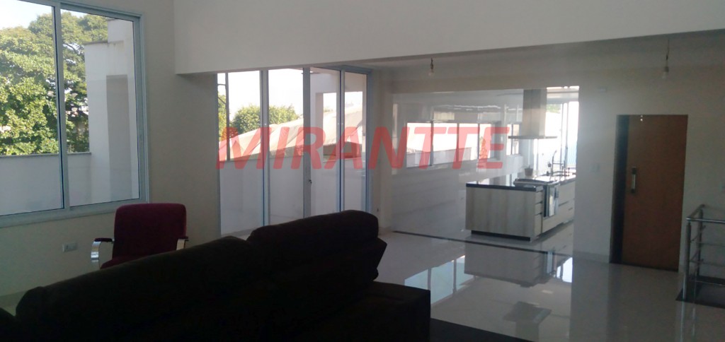 Sobrado de 4.11m² com 3 quartos em Jardim França