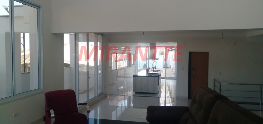 Sobrado de 4.11m² com 3 quartos em Jardim França