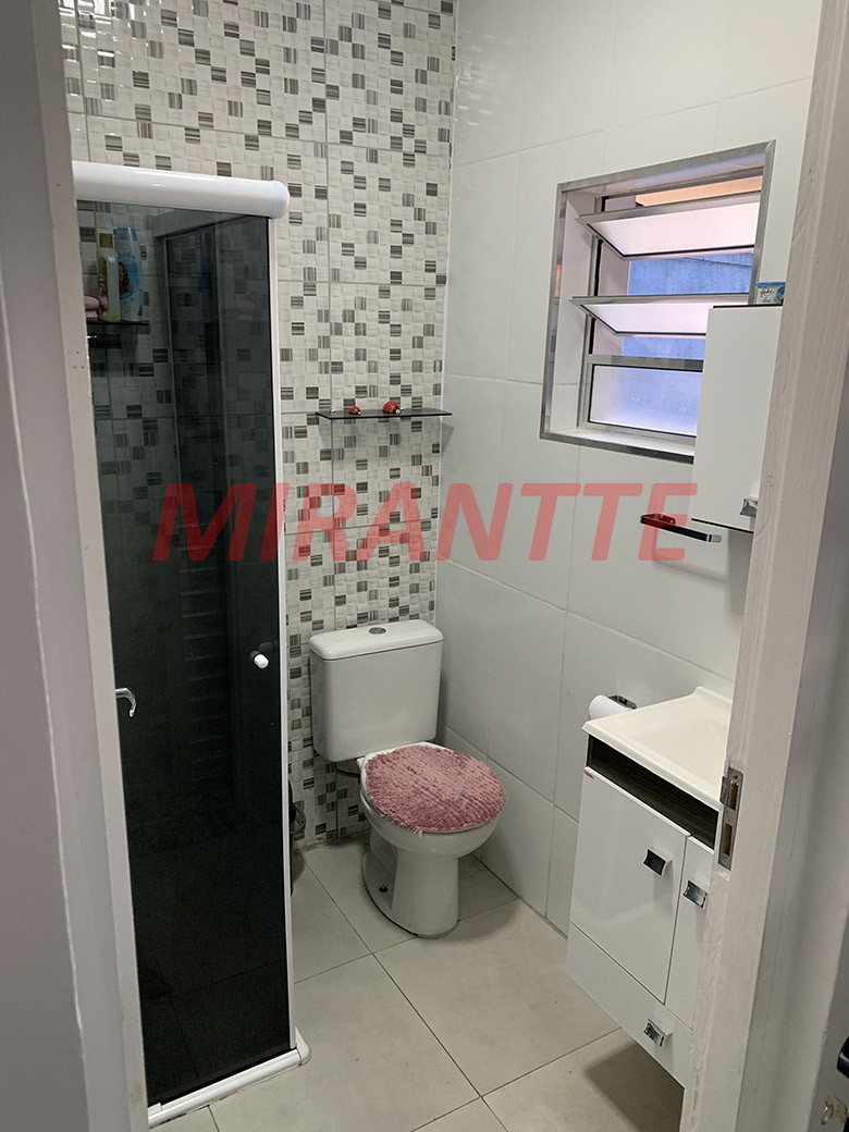 Sobrado de 286m² com 4 quartos em Vila Carbone