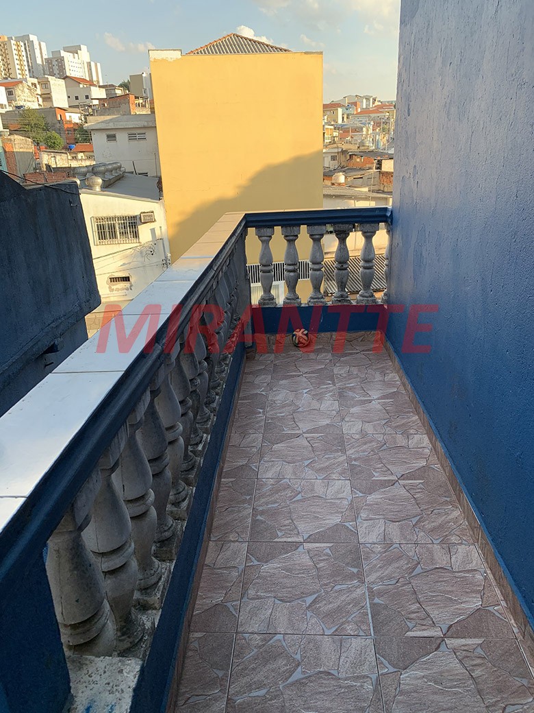 Sobrado de 286m² com 4 quartos em Vila Carbone