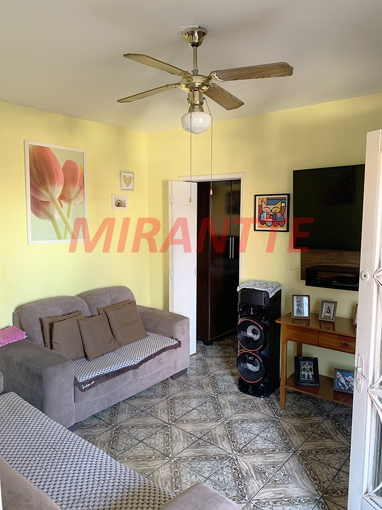 Sobrado de 286m² com 4 quartos em Vila Carbone