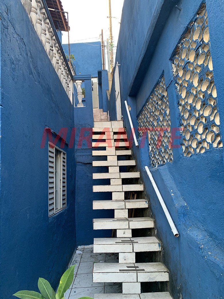 Sobrado de 286m² com 4 quartos em Vila Carbone