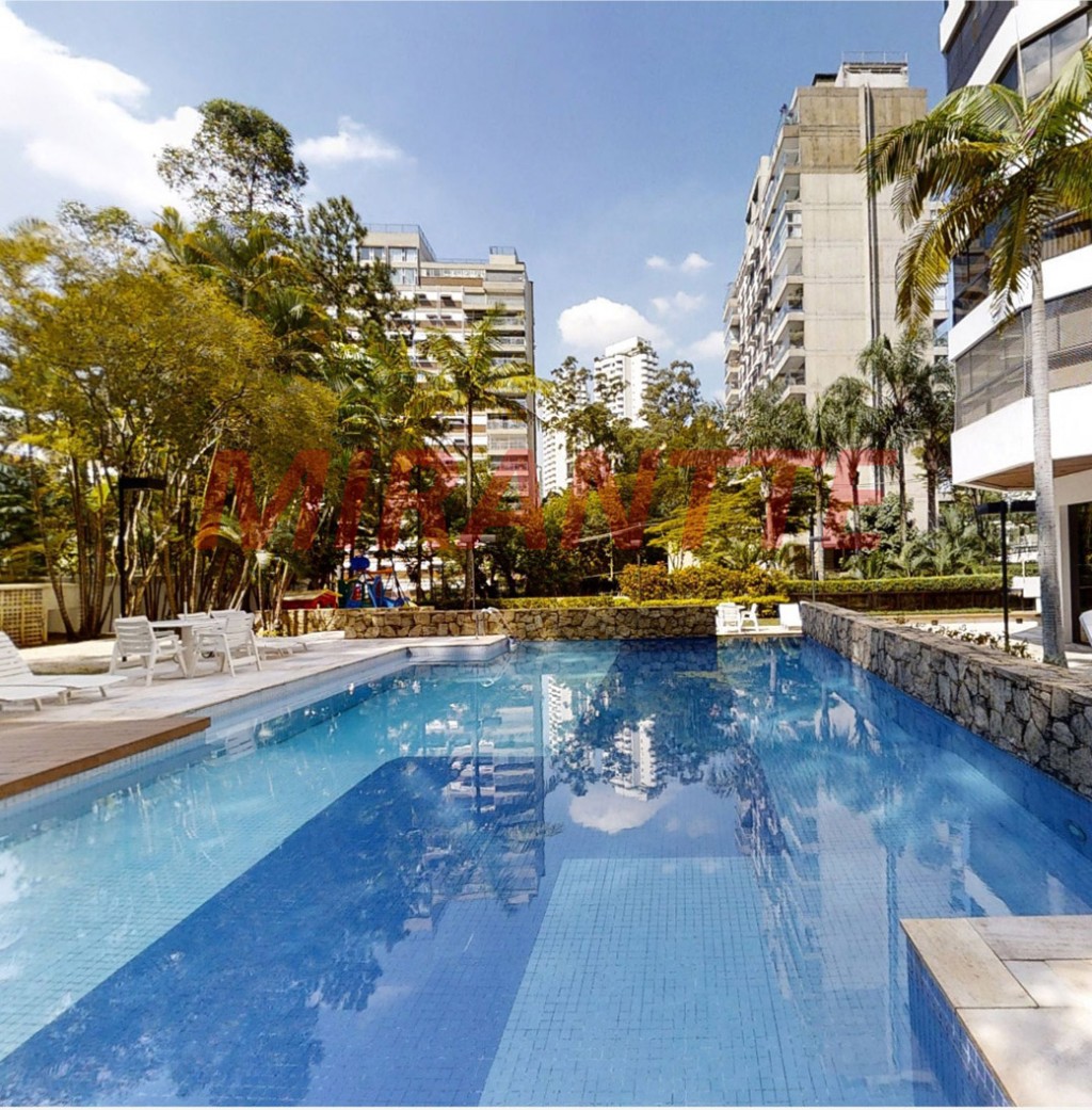 Cobertura duplex de 556m² com 4 quartos em Real Parque