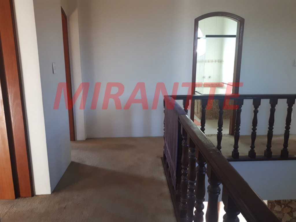 Sobrado de 317m² com 4 quartos em Horto Florestal