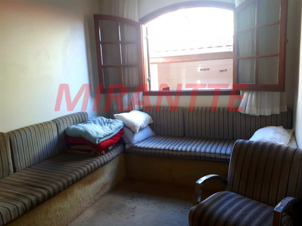 Sobrado de 317m² com 4 quartos em Horto Florestal