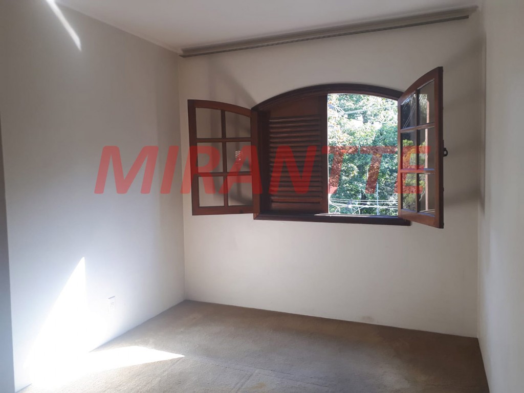 Sobrado de 317m² com 4 quartos em Horto Florestal