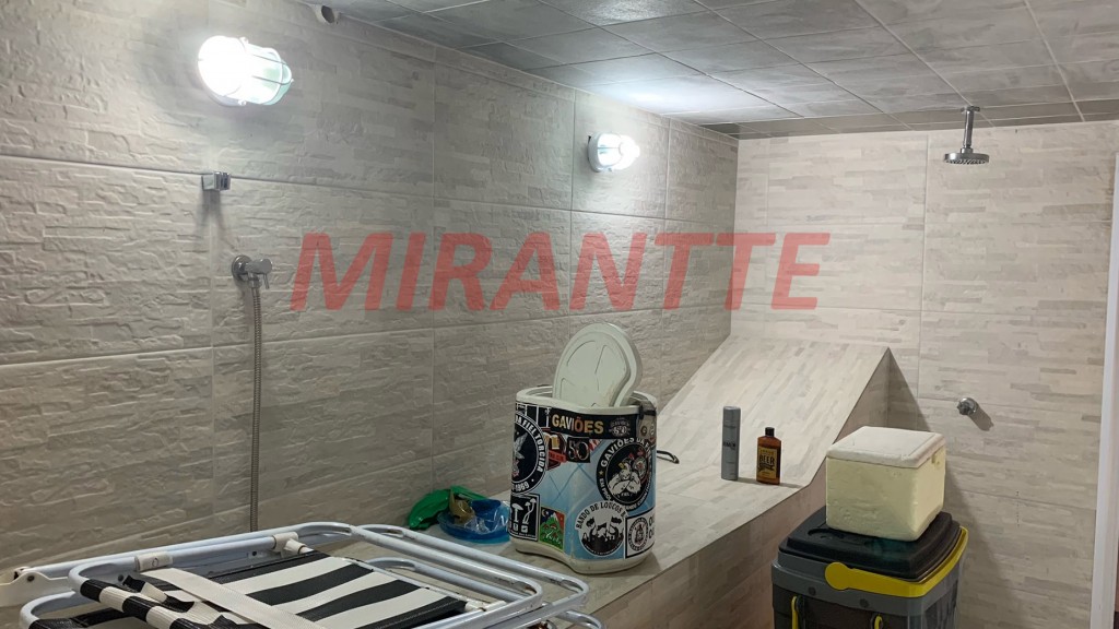 Sobrado de 245m² com 4 quartos em Tremembe