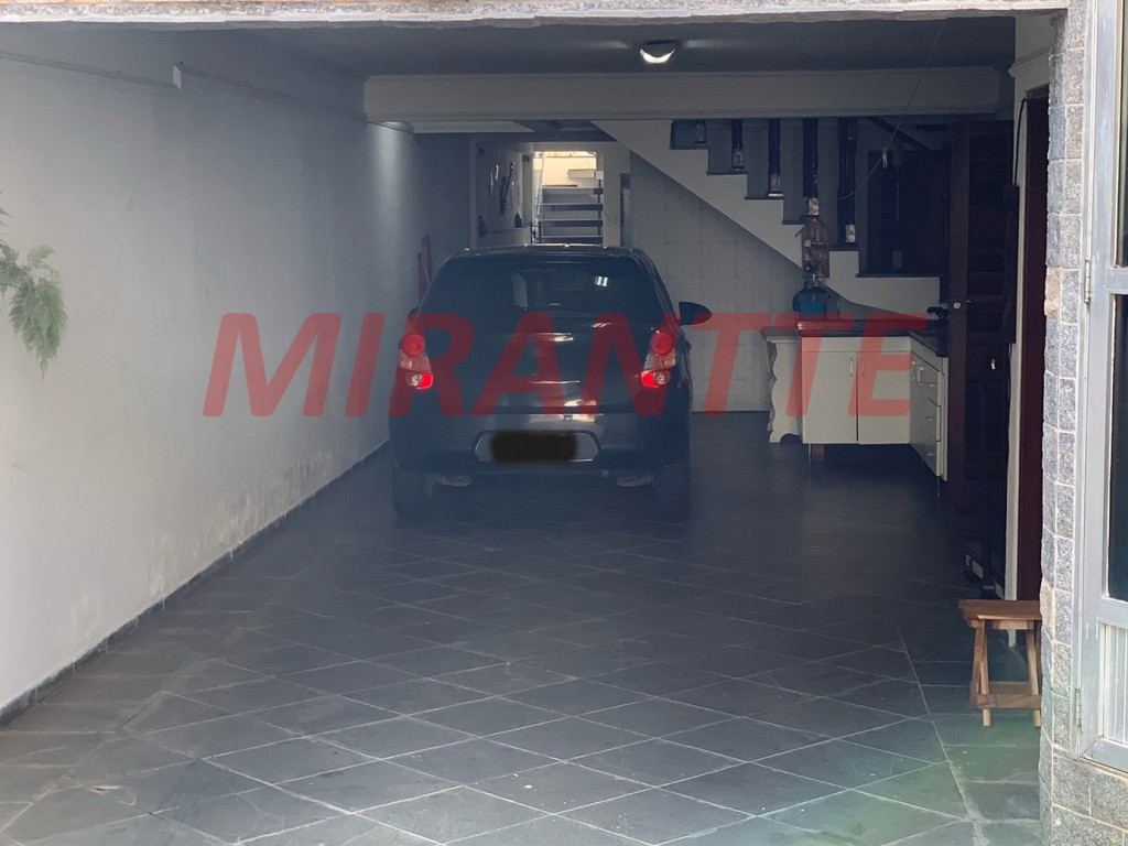 Sobrado de 245m² com 4 quartos em Tremembe