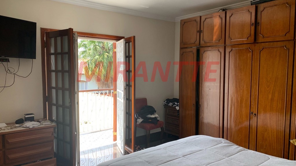 Sobrado de 245m² com 4 quartos em Tremembe
