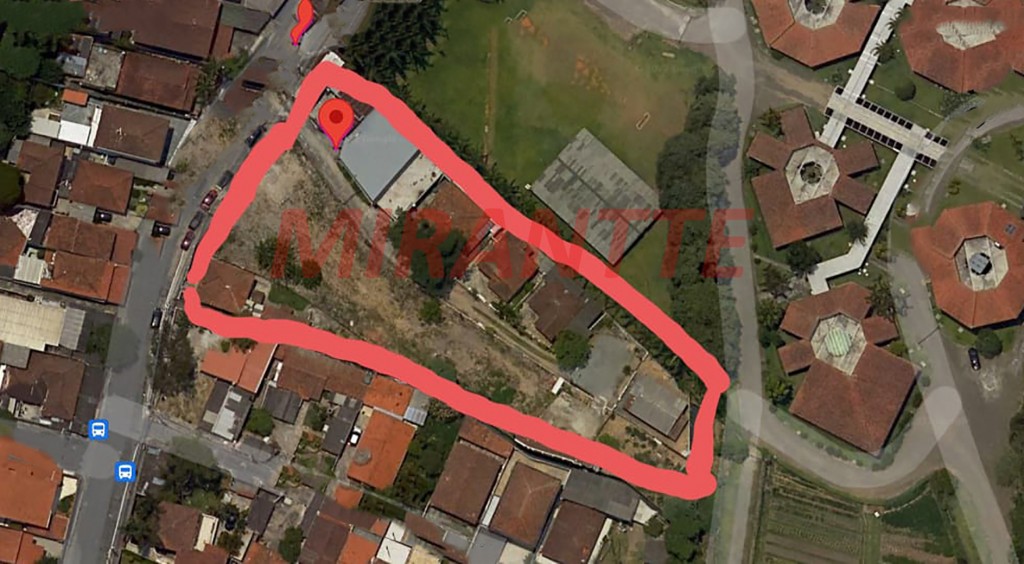 Terreno de 1482m² em Horto Florestal