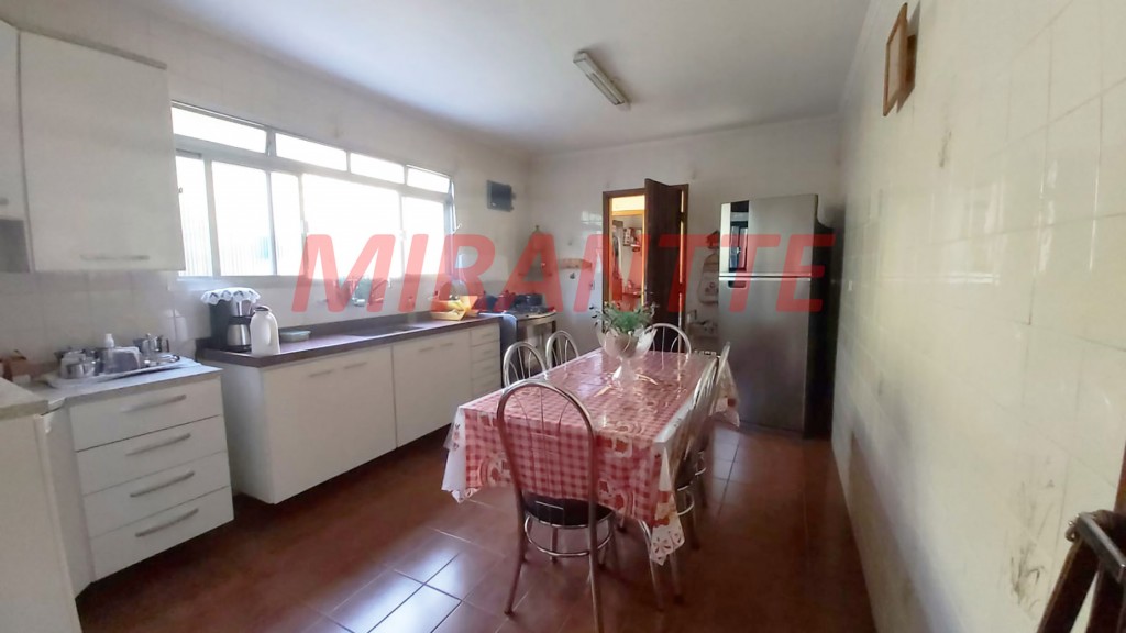 Sobrado de 139m² com 3 quartos em Parque São Luiz