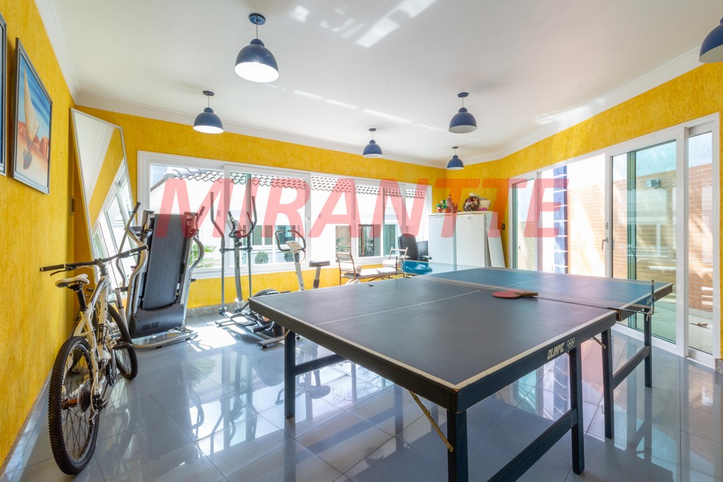 Sobrado de 557m² com 4 quartos em Jardim França