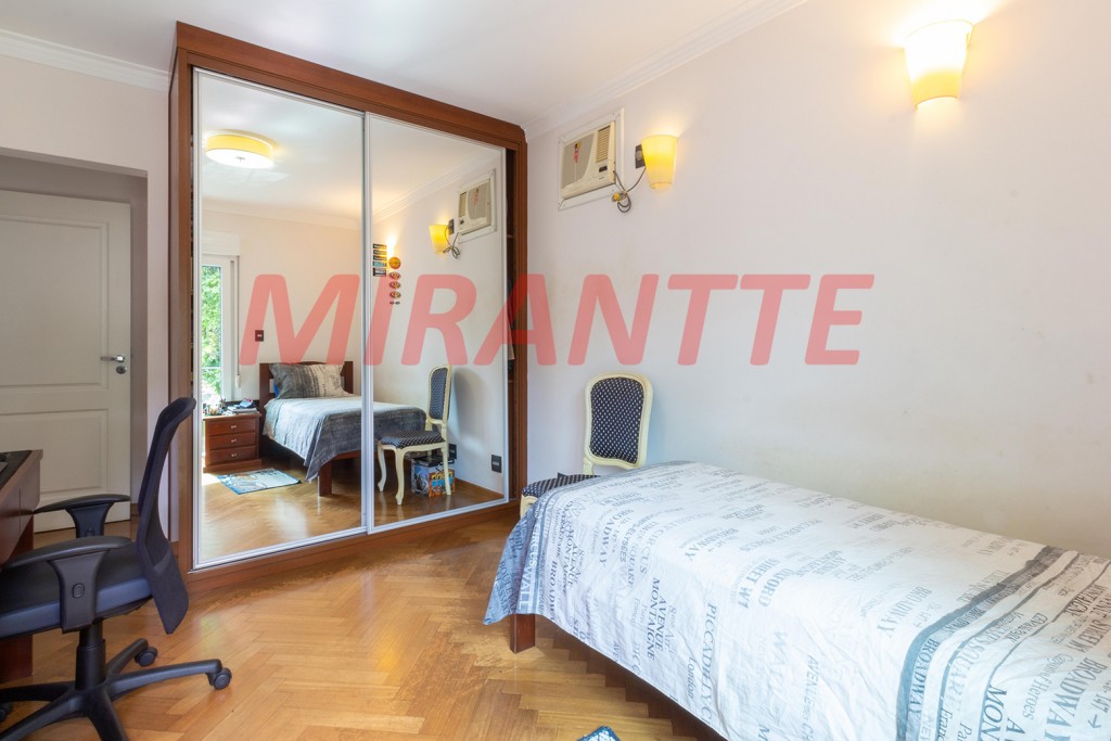 Sobrado de 557m² com 4 quartos em Jardim França
