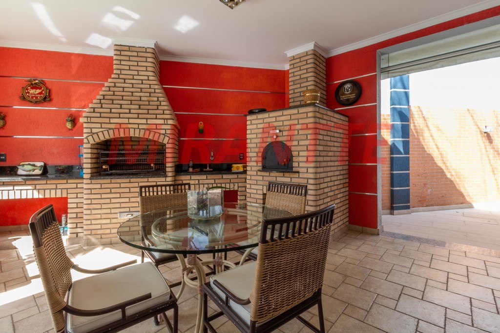 Sobrado de 557m² com 4 quartos em Jardim França